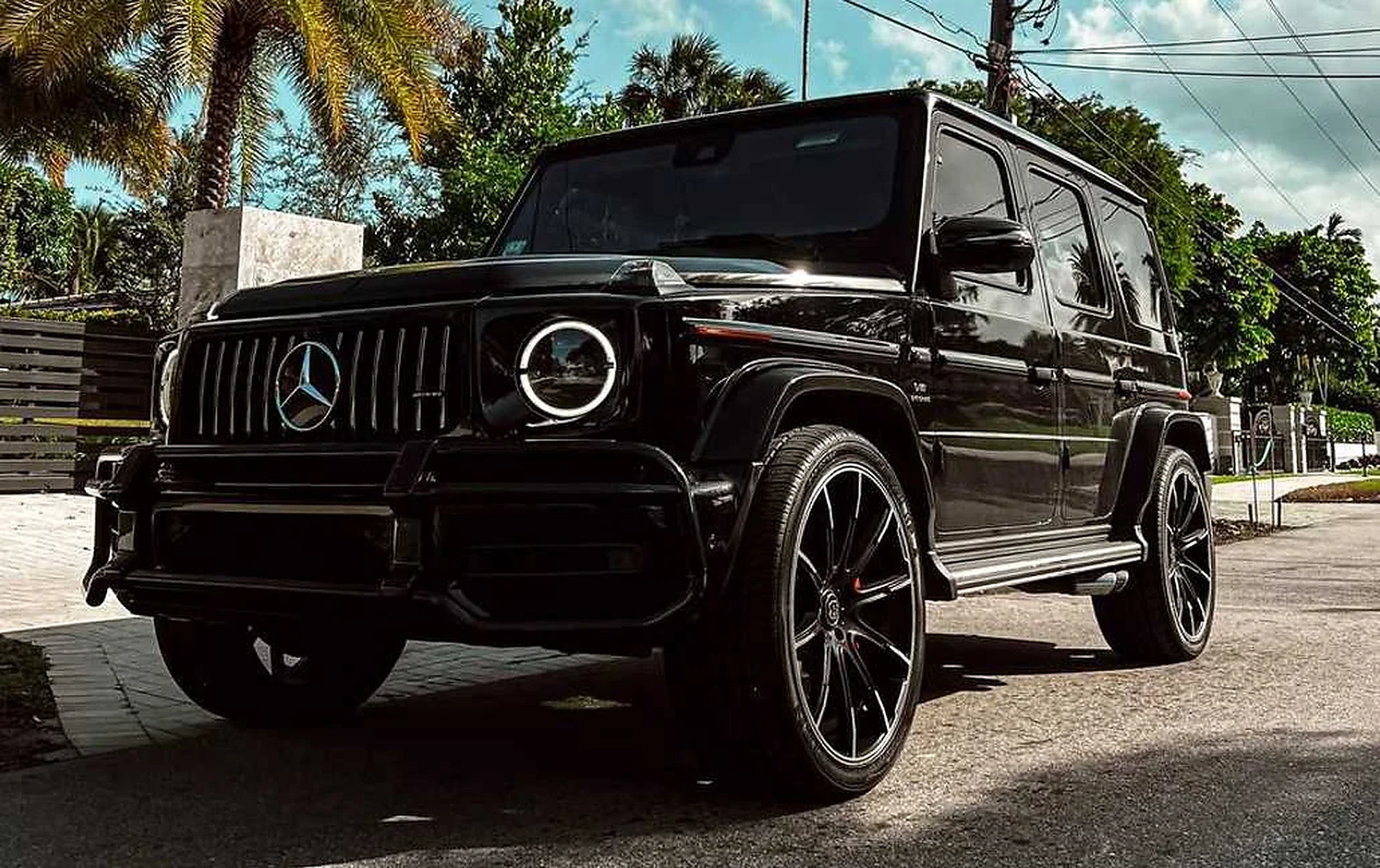 Mercedes-AMG G 63 detail relevant to holiday luxury car rentals on LUX / CAR / RENTAL