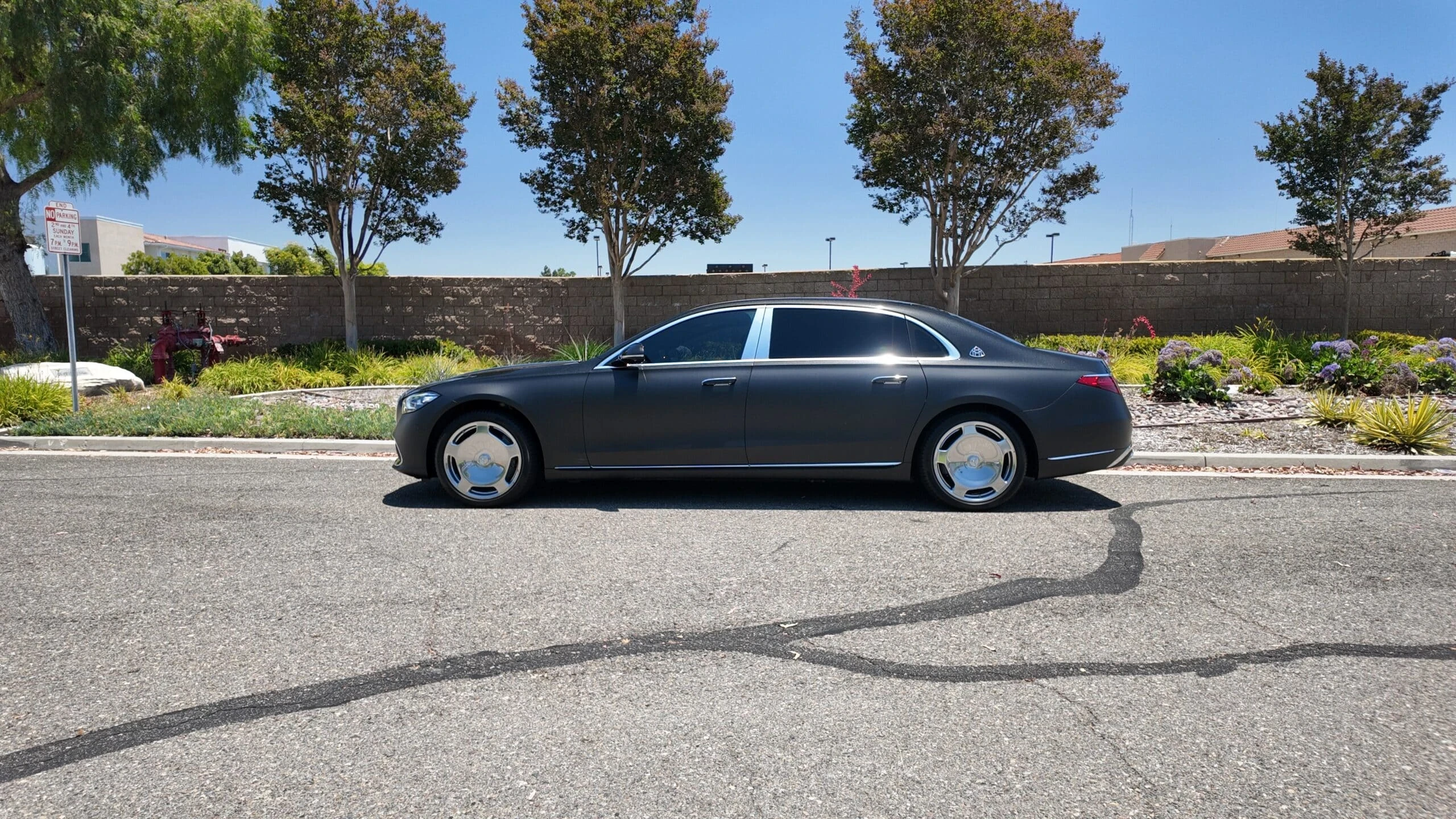 Mercedes-Maybach S 580 detail relevant to gala and red-carpet car rentals on LUX / CAR / RENTAL