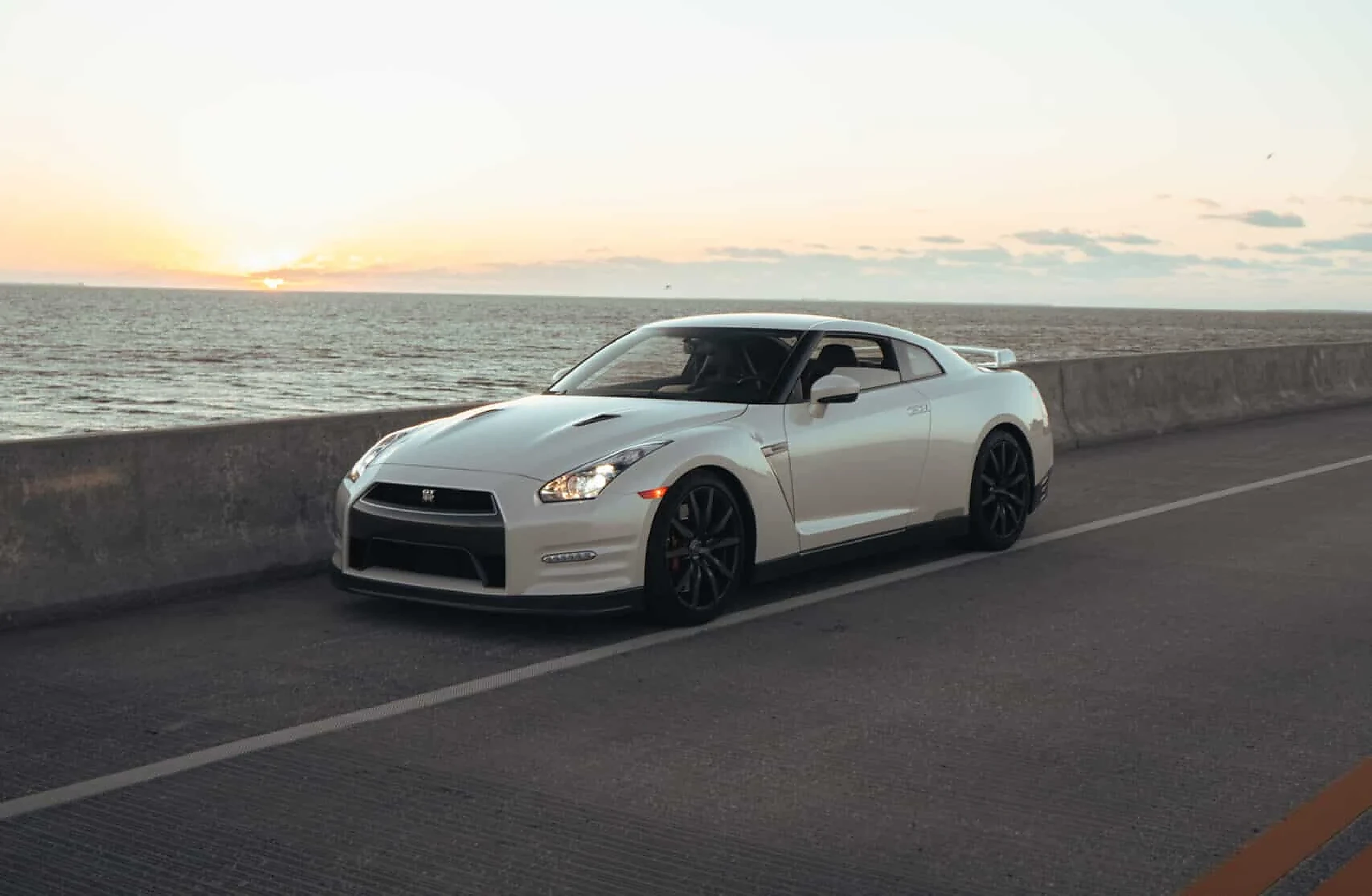 Nissan GT-R exterior
